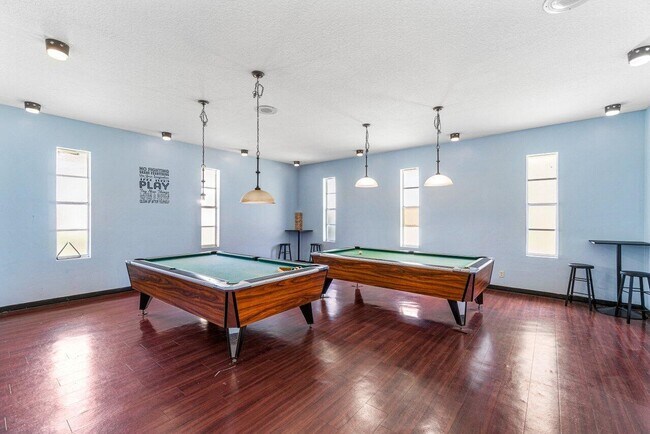 Building Photo - 2000 Springdale Blvd