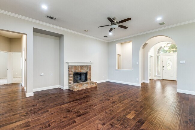 Building Photo - 8708 Falcon View Dr