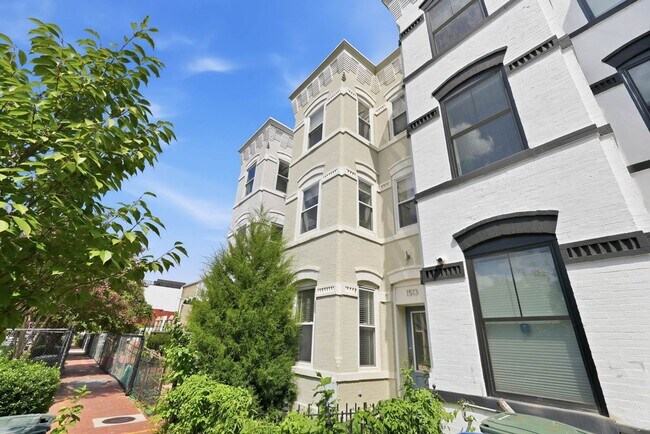Building Photo - 1513 4th St NW