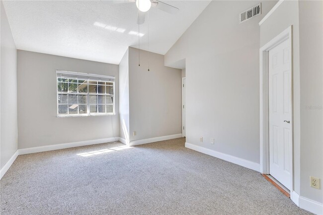 Building Photo - 955 Forest Ridge Ct