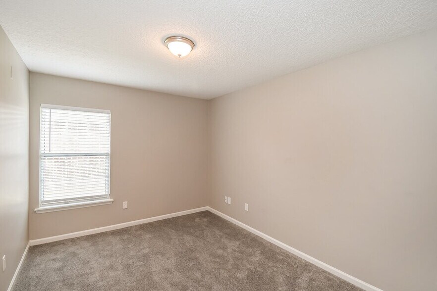 Building Photo - 6065 Winding Bridge Dr