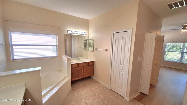 Building Photo - 6921 Abbeyville Rd