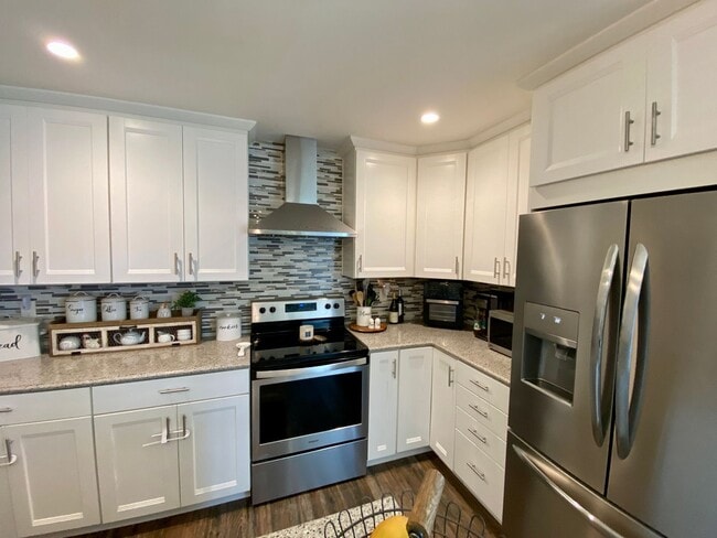 Building Photo - BLOSSOM VALLEY - Beautifully updated condo...