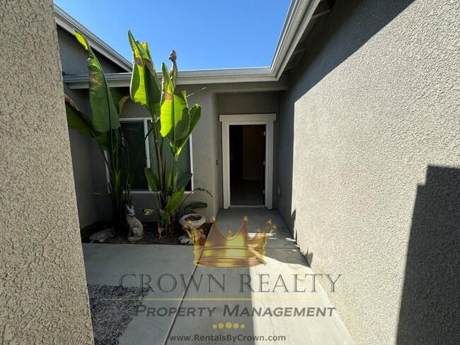 Building Photo - 1653 Brightside St