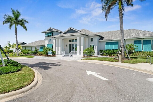 Building Photo - 10072 Lake Wales Cir