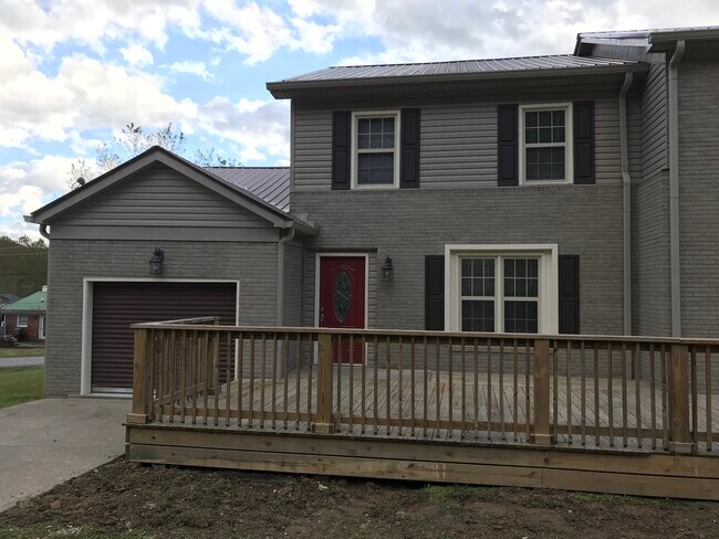 Building Photo - 131 Richmond Hill Dr