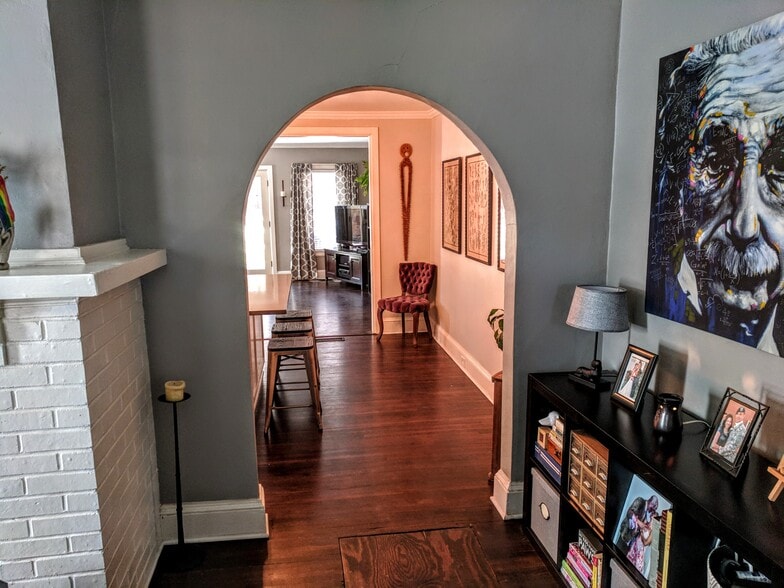 Entrance from front room into kitchen - 1627 Nassau Blvd