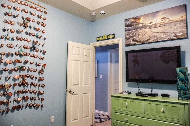 Building Photo - 3401 Padre Blvd