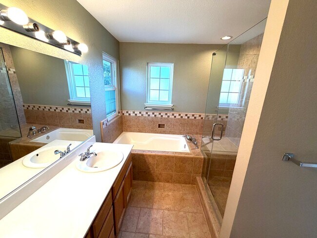 Building Photo - Beautiful 2-Story Home in the highly sought after Stanford Ranch community!