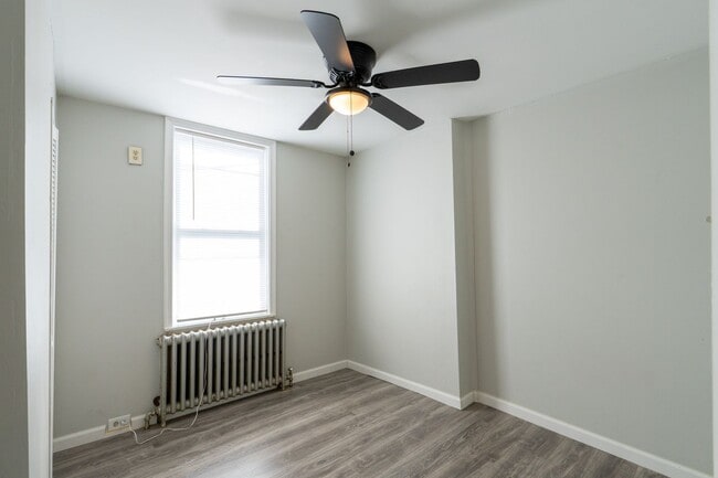 Building Photo - Newly rehabbed 3 bedroom