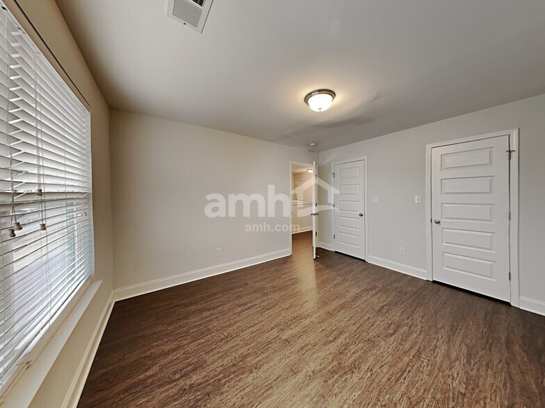 Building Photo - 5025 Mountain Springs Rd