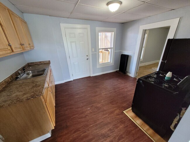 Building Photo - $1475 - 1 Bed / 1 Bath Apartment in Downtown Manchester with All Utilities Included