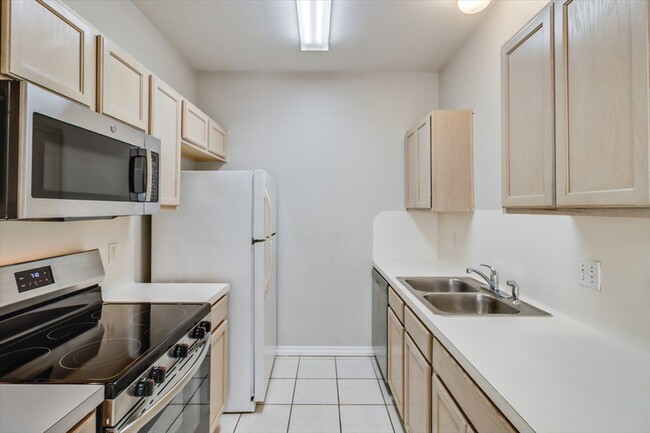 Building Photo - 13986 Fortuna Bay Dr