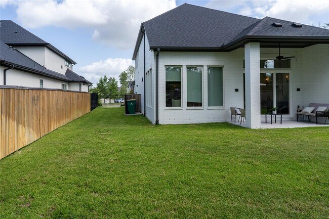 Building Photo - 96 Madrone Terrace Pl
