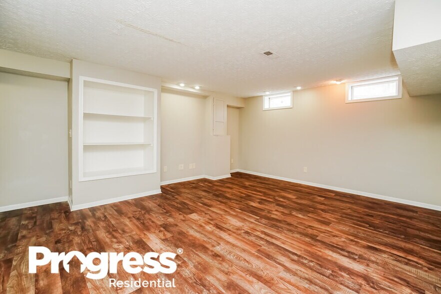 Building Photo - 2965 Brookwell Dr