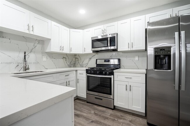 Building Photo - 6211 SW 116th Pl