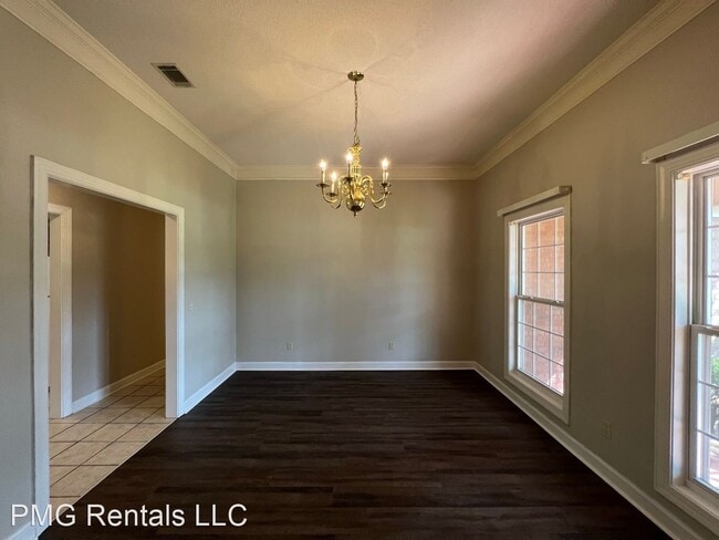 Building Photo - 4 br, 2 bath House - 1001 Chase Ct