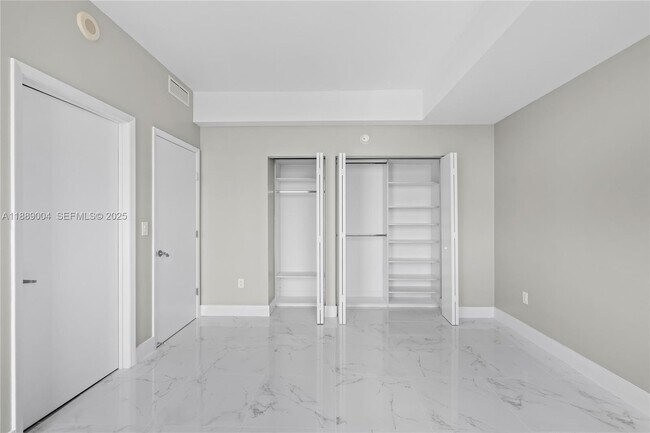 Building Photo - 92 SW 3rd St