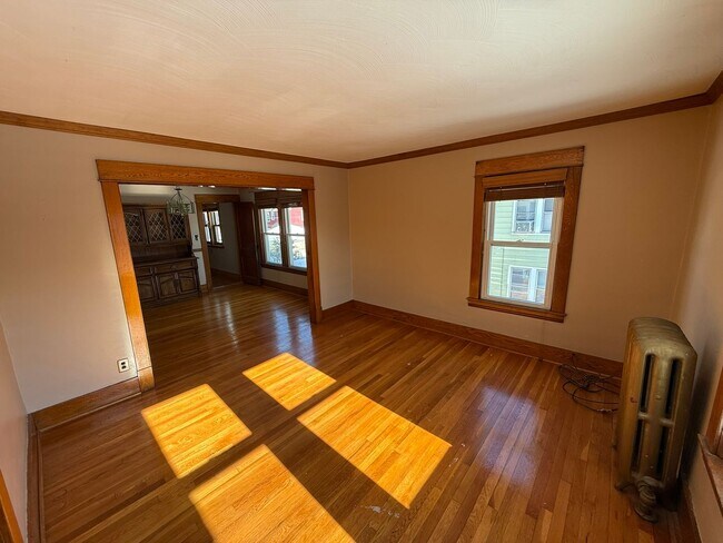 Building Photo - 99-101 Mooreland St