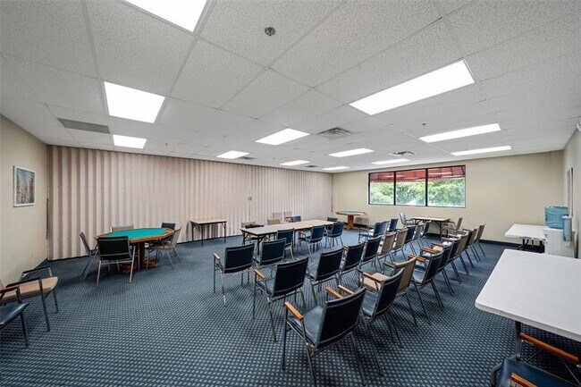 Building Photo - 361 S Hollybrook Dr