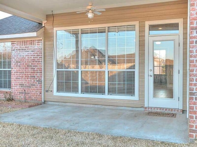 Building Photo - 5012 Tensas Dr