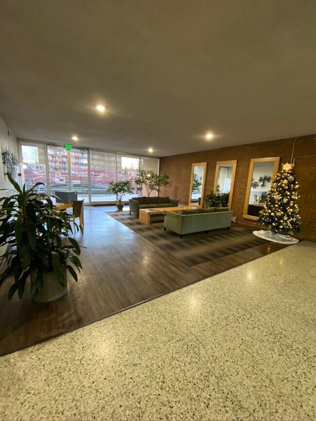 Building Photo - 4800 Hale Parkway, Unit 610 N
