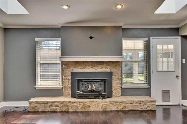 Building Photo - 8413 Slant Oak Dr