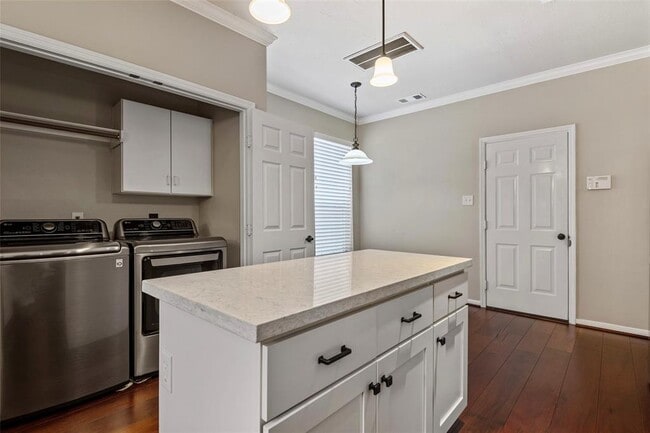 Building Photo - 107 S Spiral Vine Cir