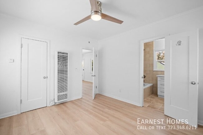 Building Photo - 38 20th Ave