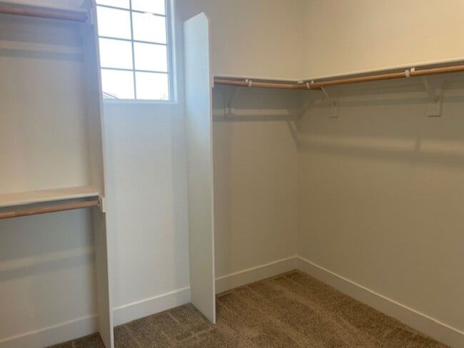 Building Photo - Solar Lennar 4 Bedroom Home on a Large Lot