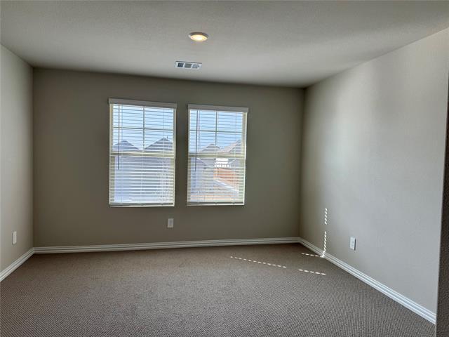 Building Photo - 685 Briar Dr