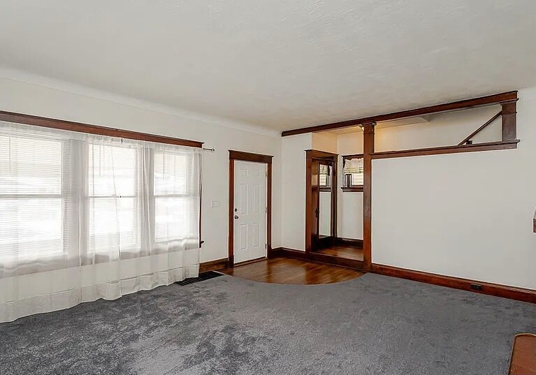 Building Photo - 1019 Radcliffe Dr