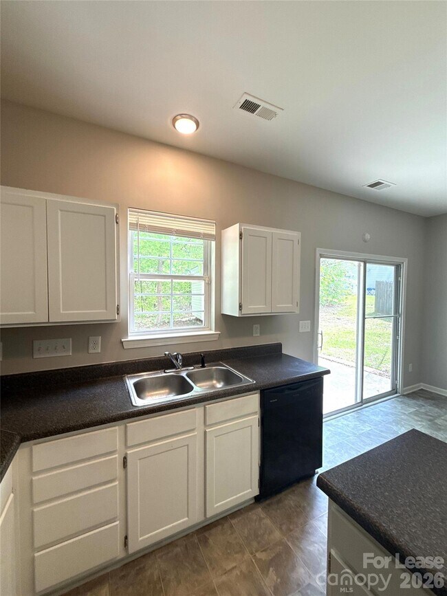 Building Photo - 1207 Joannas Ct