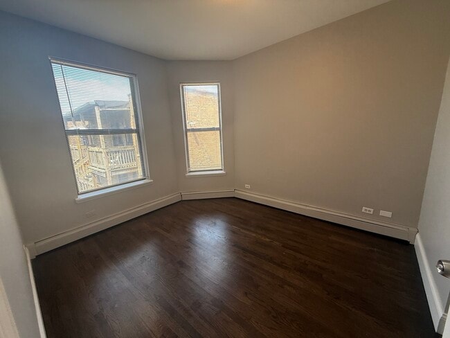 Building Photo - 368 E 59th St