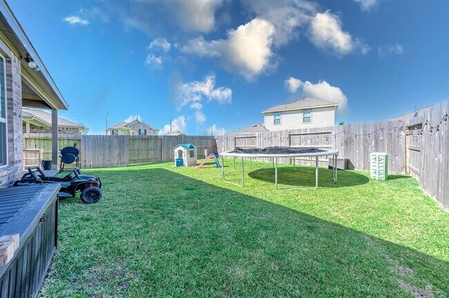 Building Photo - 8807 Harvest River Dr