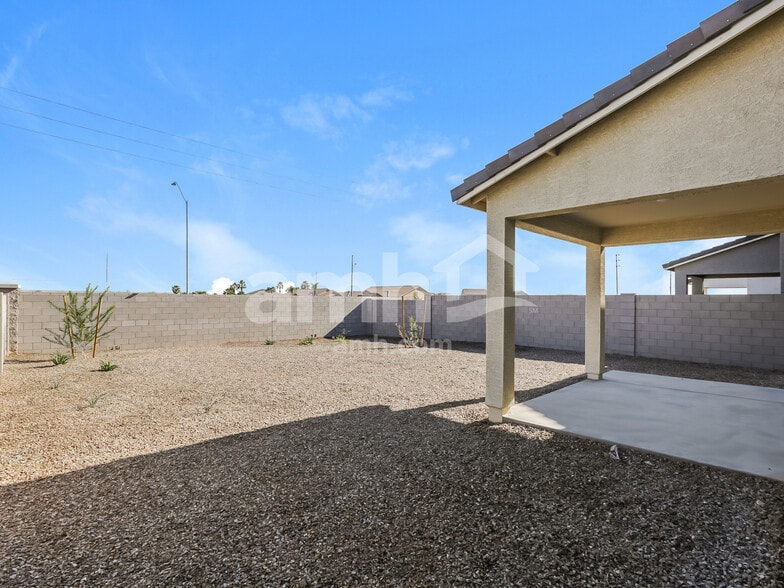 Building Photo - 8851 N 171st Dr