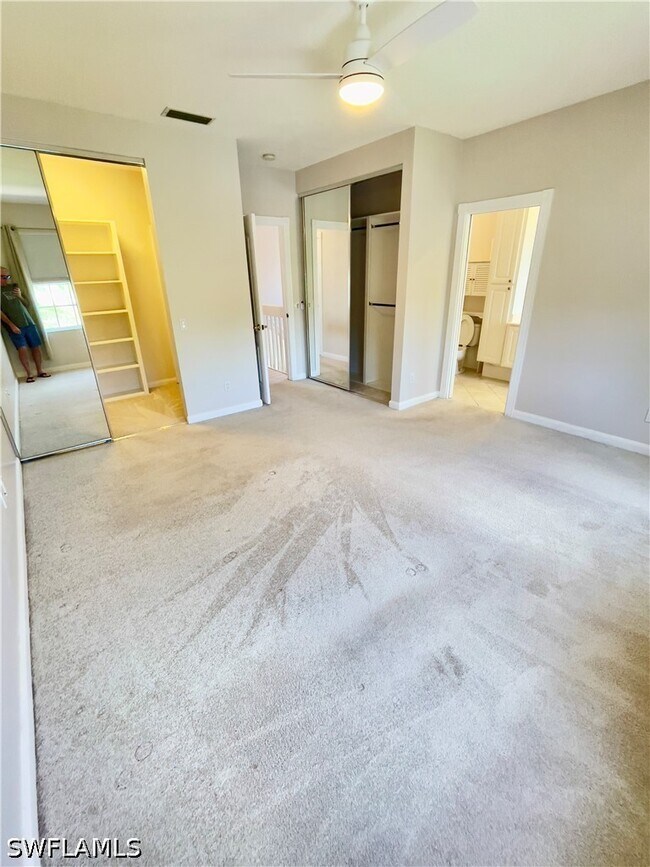 Building Photo - 5669 Cove Cir