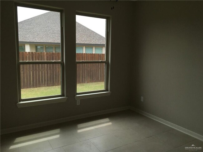Building Photo - 27 Mylie Way