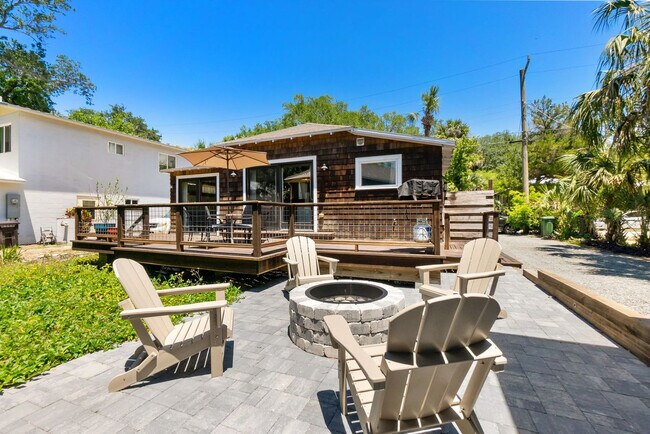 Building Photo - 30 Magnolia Dr