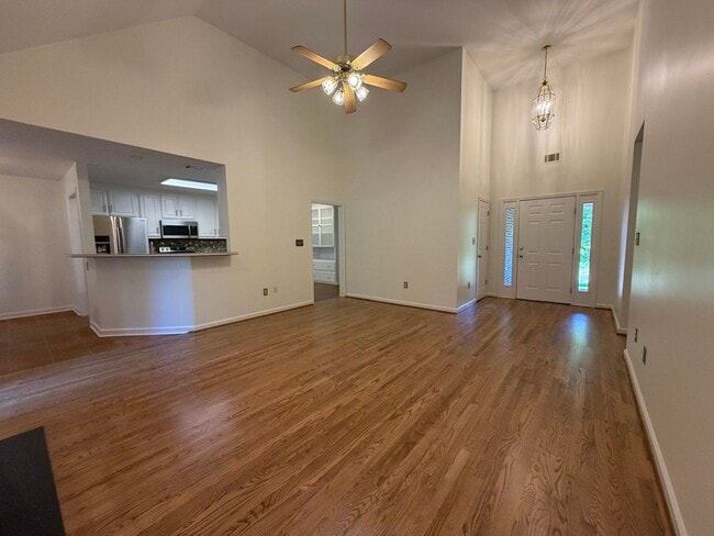 Building Photo - Beautiful Pet-Friendly, 3 Bedroom, 2 Bath House in Bogart, Georgia on 1-acre lot