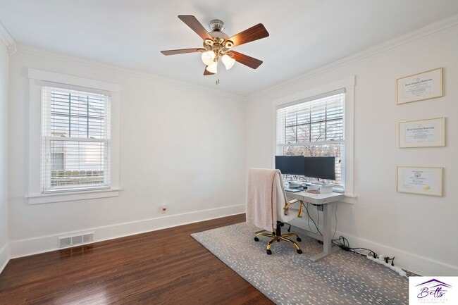 Building Photo - RENTAL PENDING!