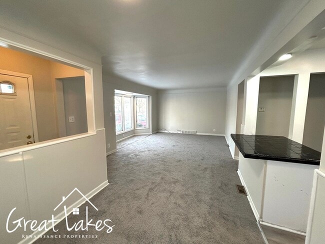 Building Photo - Lovely 3 Bedroom 1 Bathroom now available for rent