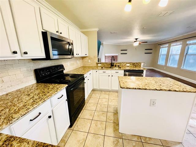 Building Photo - 2605 Cattleman Dr