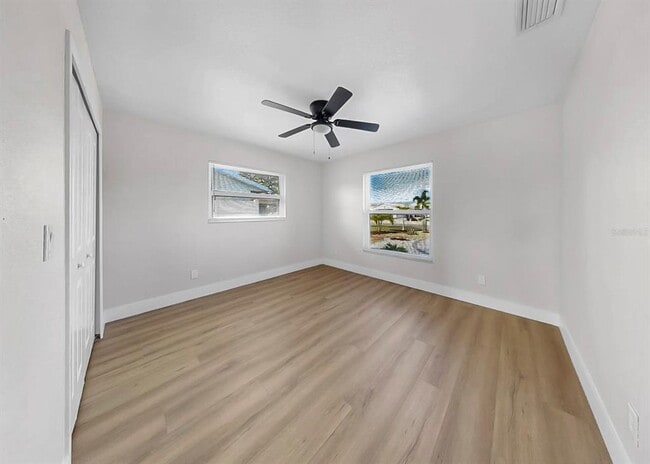 Building Photo - 6511 Santiago Ct