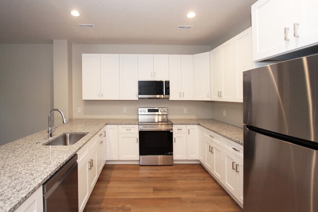 Building Photo - 5226 Bancroft Ave