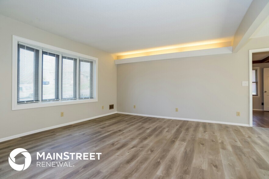 Building Photo - 3923 S Breckenridge Dr