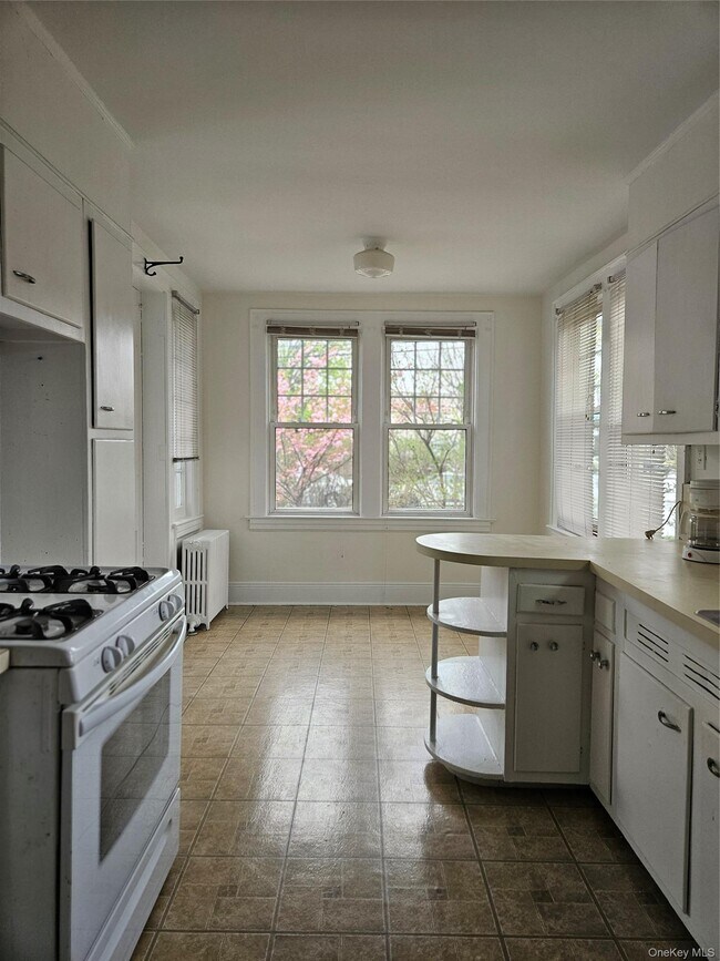 Building Photo - 2770 Academy St