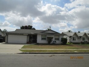 Building Photo - 122 W Cliffwood Ave