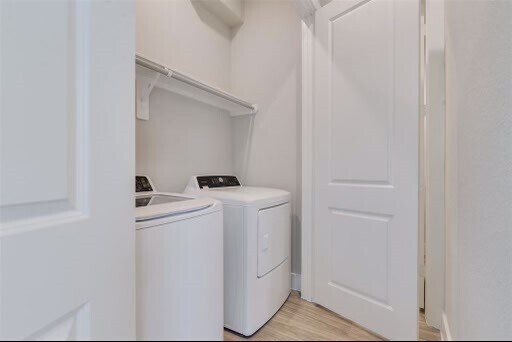 Building Photo - 1741 Cove Cres Ct