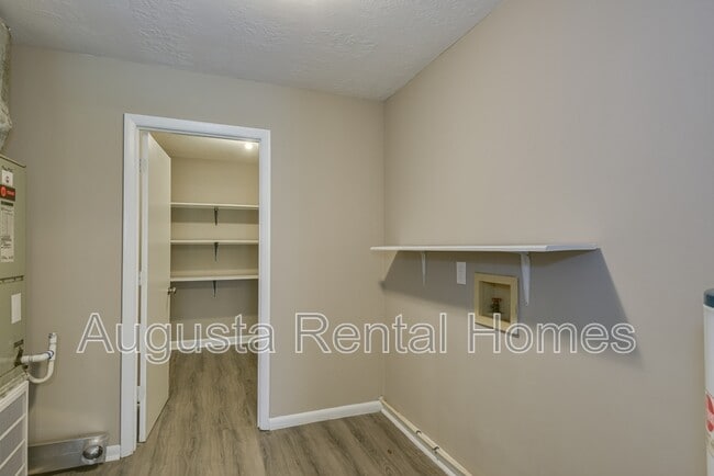 Building Photo - 1674 Goshen Rd